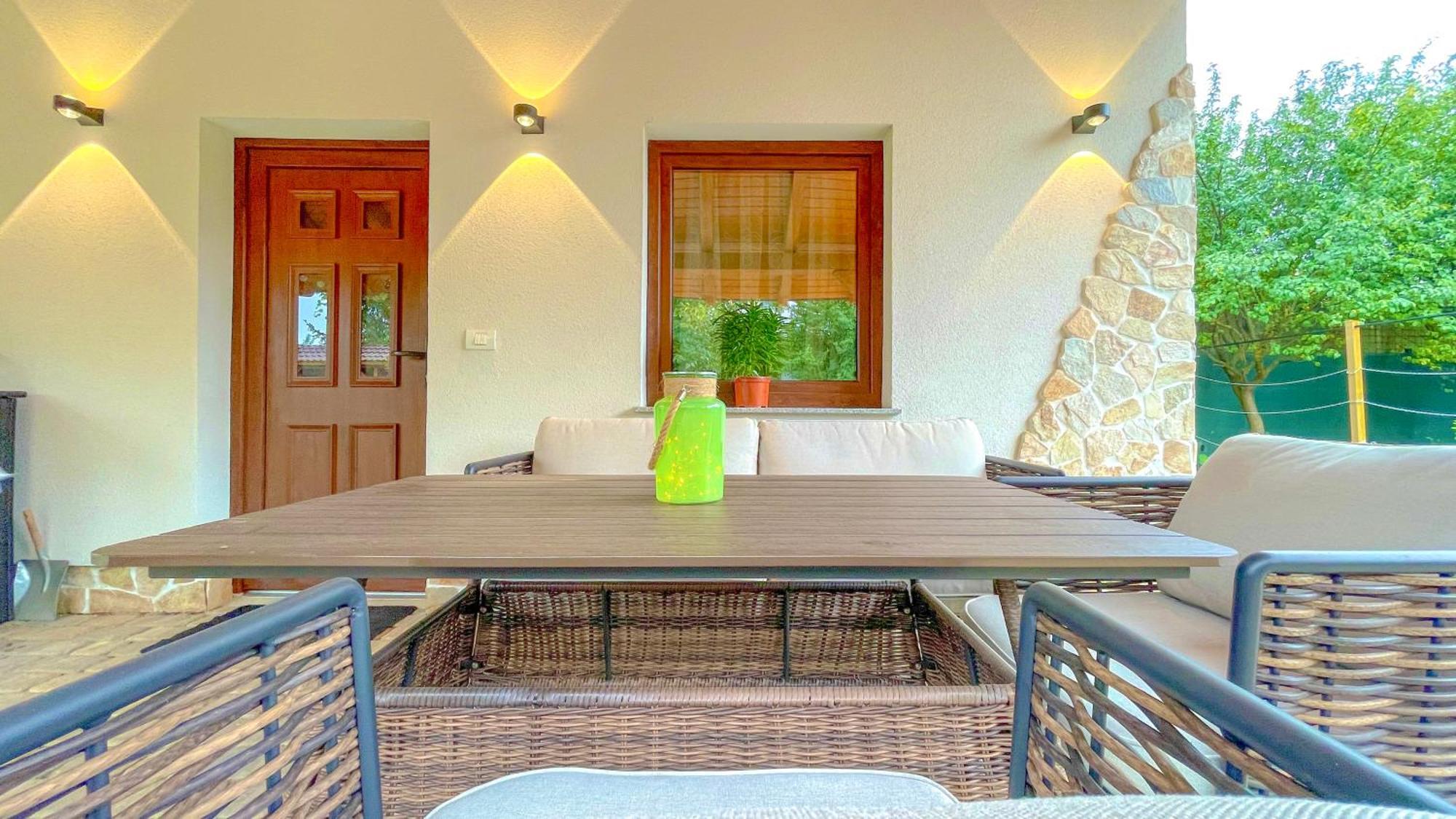 Apartamento Vilux With Indoor Private Parking Braşov Exterior foto