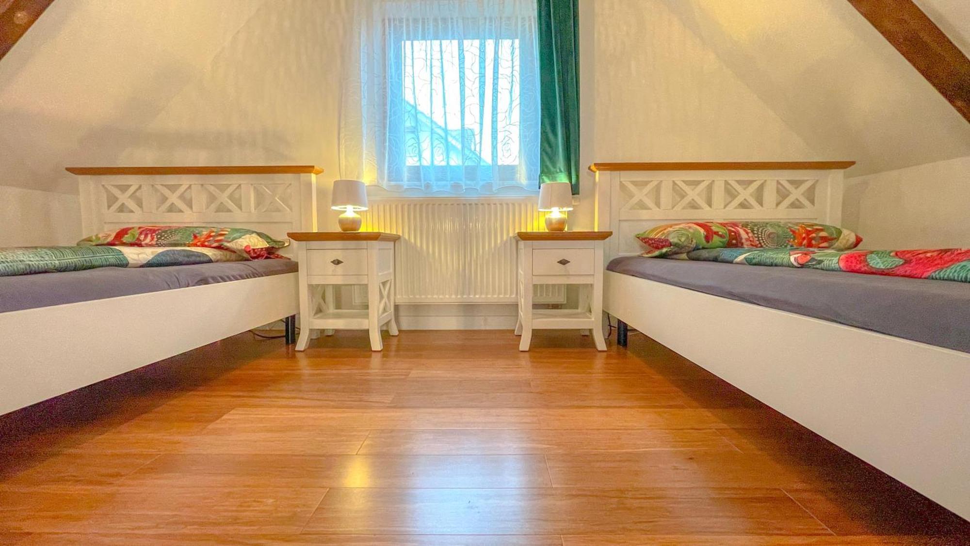 Apartamento Vilux With Indoor Private Parking Braşov Exterior foto