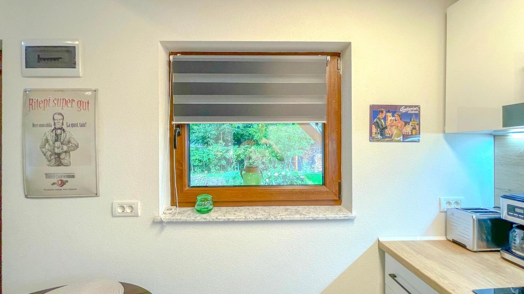 Apartamento Vilux With Indoor Private Parking Braşov Exterior foto